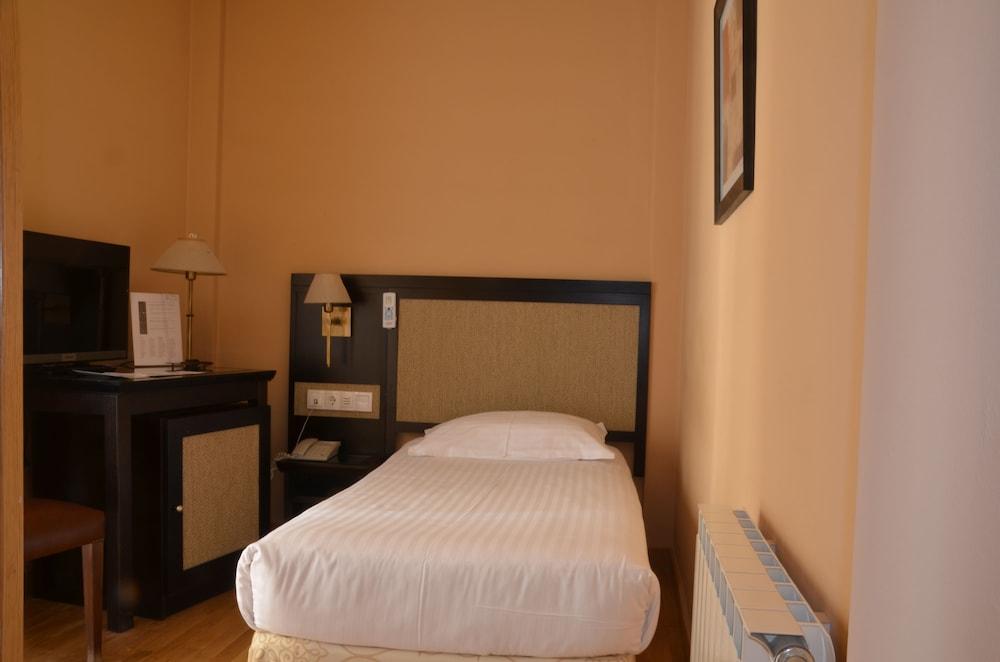 Hotel Spa Acevi Val D'Aran Вьелья Экстерьер фото