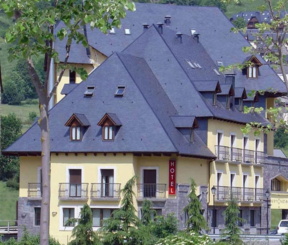 Hotel Spa Acevi Val D'Aran Вьелья Экстерьер фото